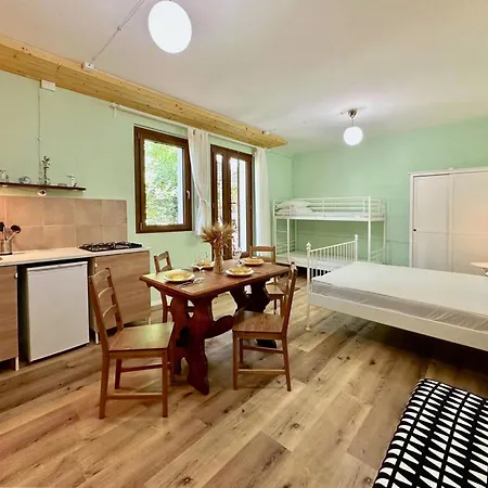 דירה Charming Historic Hideaway With Stunning Pool