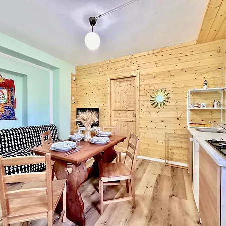 Charming Historic Hideaway With Stunning Pool Lejlighed Senigallia