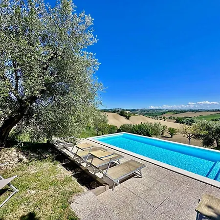 The Gelso With Swimming Pool In The Countryside Of Senigallia Holiday home